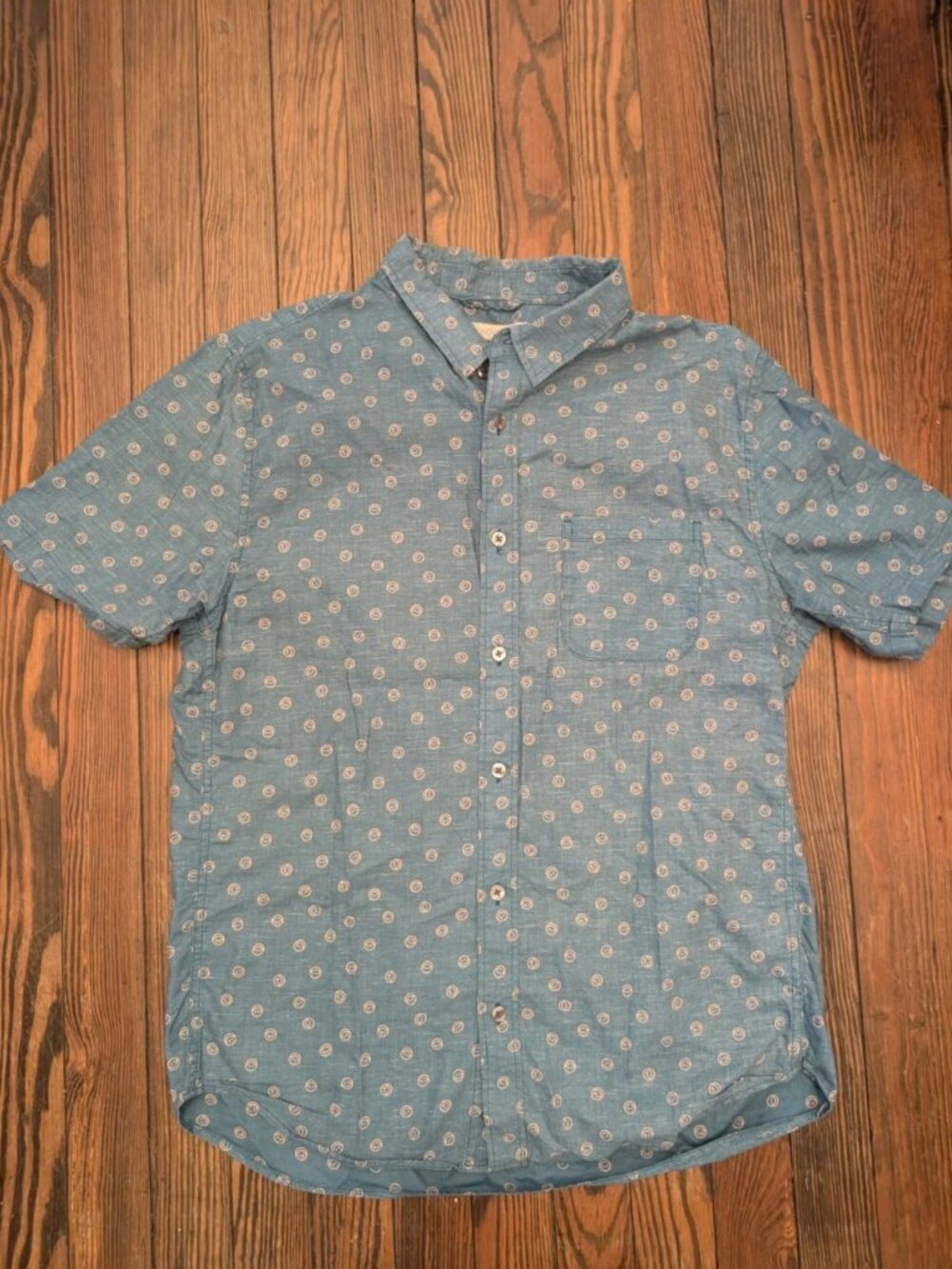 Men's Teal Smiley Print Short Sleeve Button-Up Shirt Size M